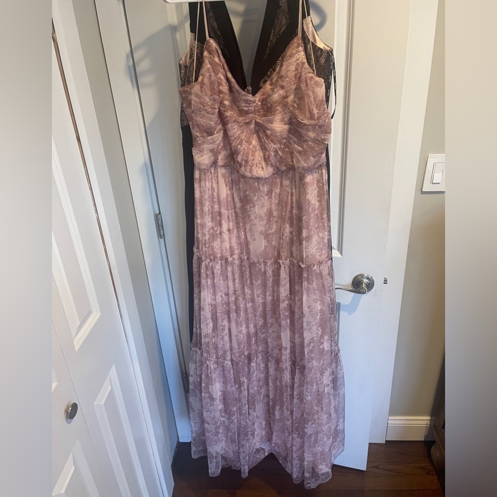 Floral Adrianna papell dress. Beautiful. Worn once for a wedding.